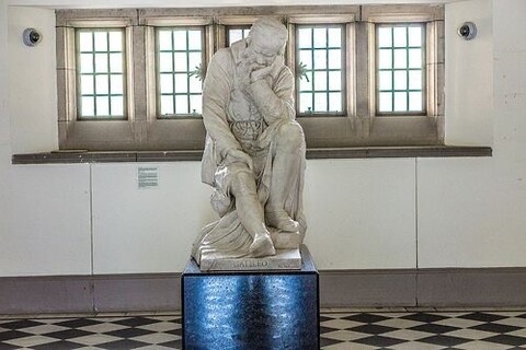 Galileo statue
