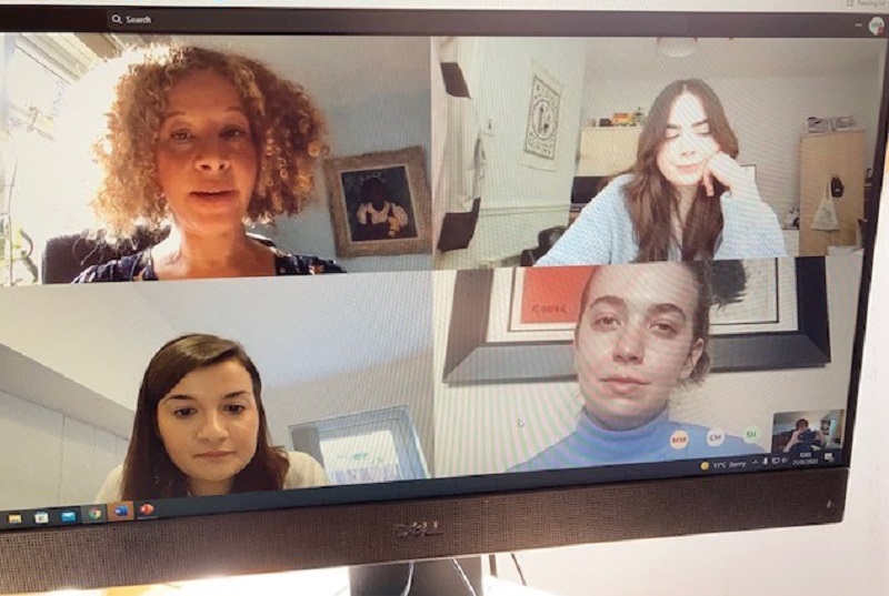 Computer screen split into quadrants with Dr Zobel on upper left hand side and 3 students participating in Teams online seminar and discussion